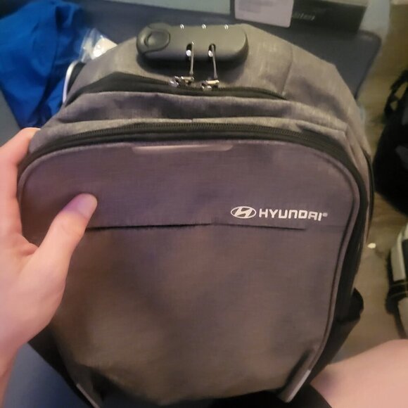 Hyundai Backpack - Picture 2 of 4